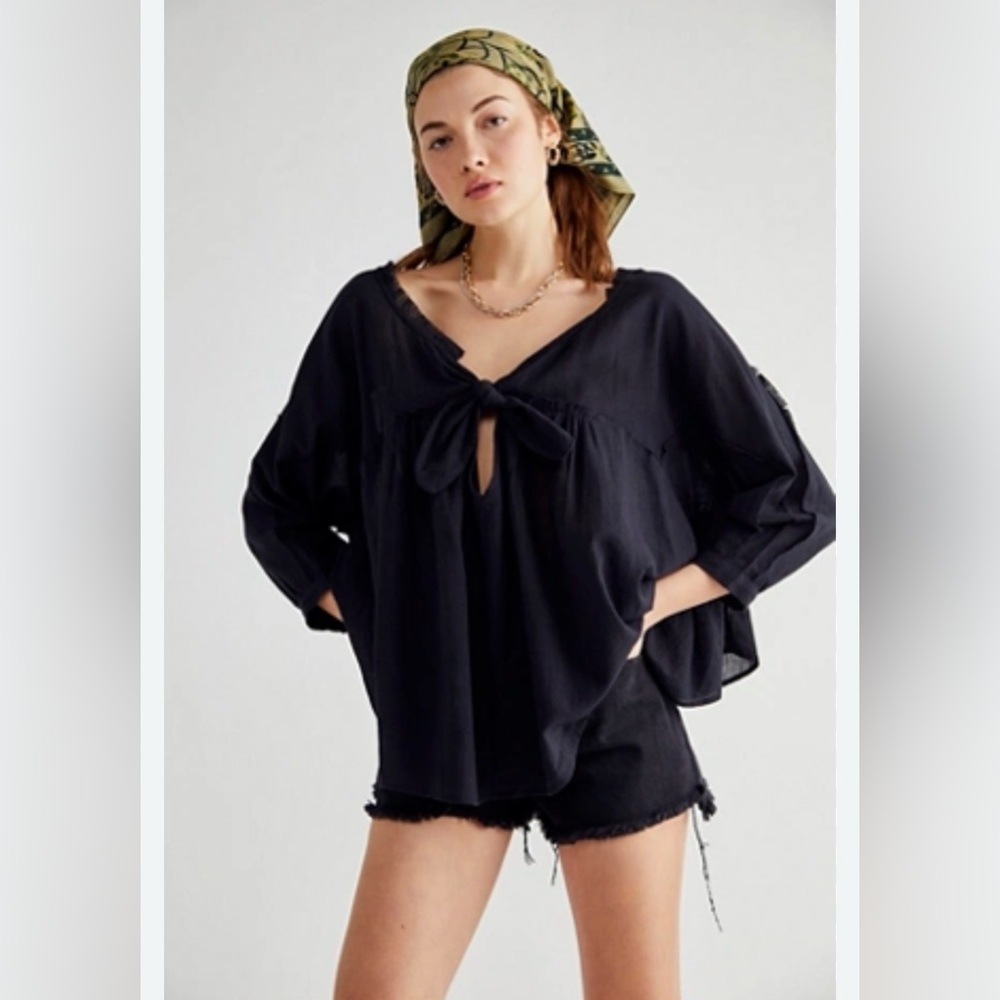 Free People Relaxed Tie-Front Black Women's Top - Picture 2 of 8